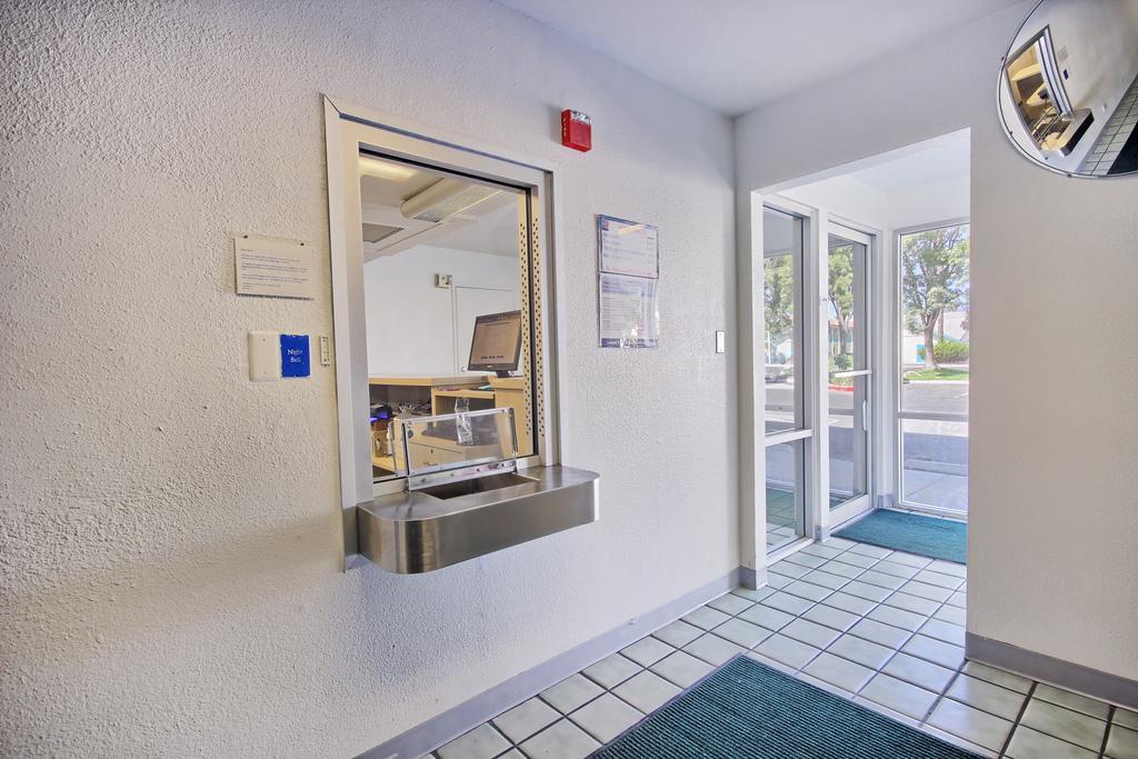 Motel 6-Porterville, Ca Экстерьер фото