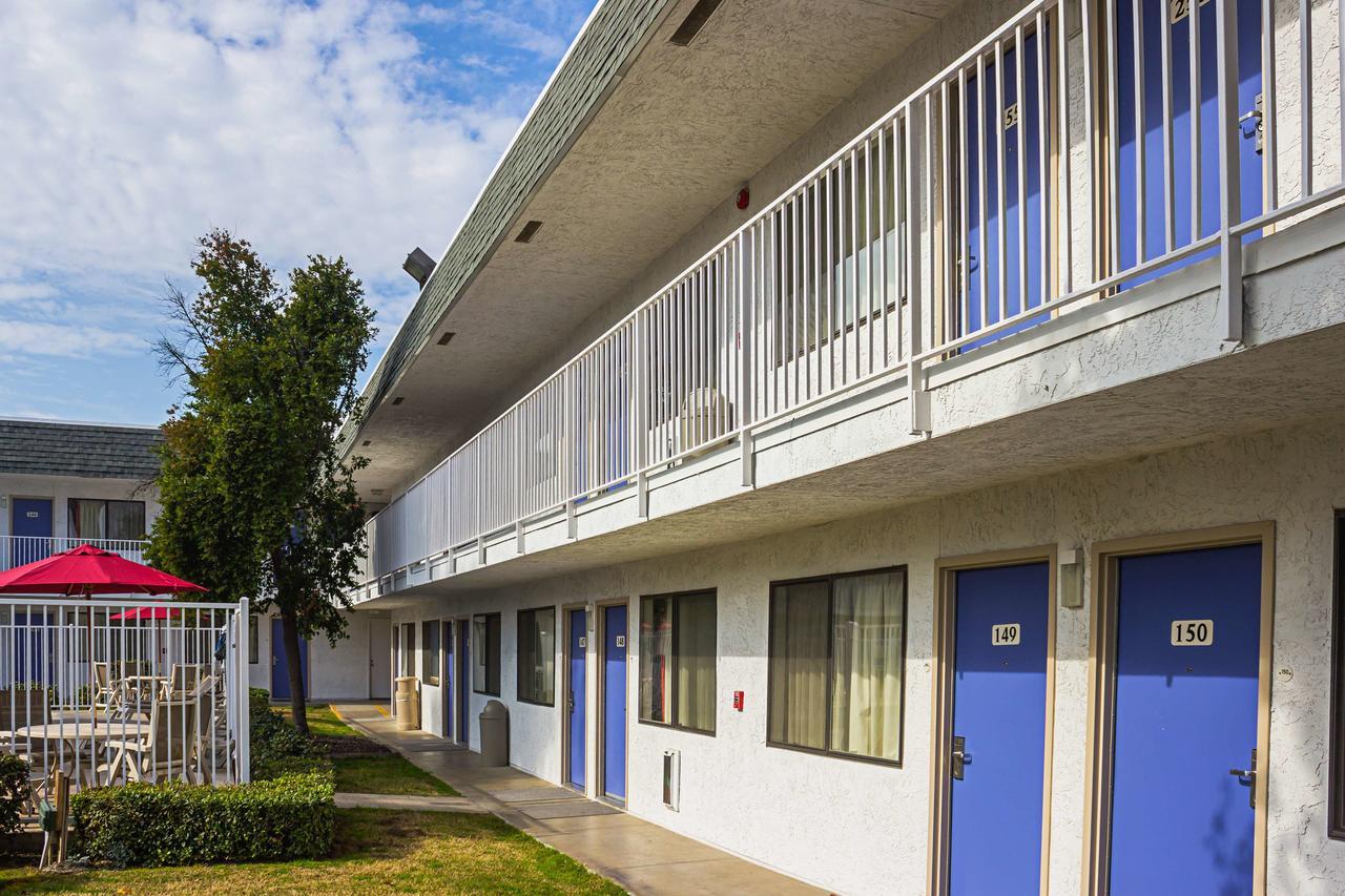 Motel 6-Porterville, Ca Экстерьер фото