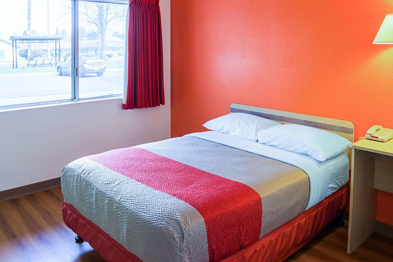 Motel 6-Porterville, Ca Экстерьер фото